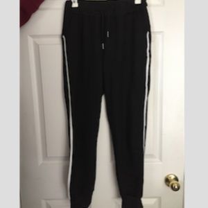 Black Fashionable Athletic Pants, Large.